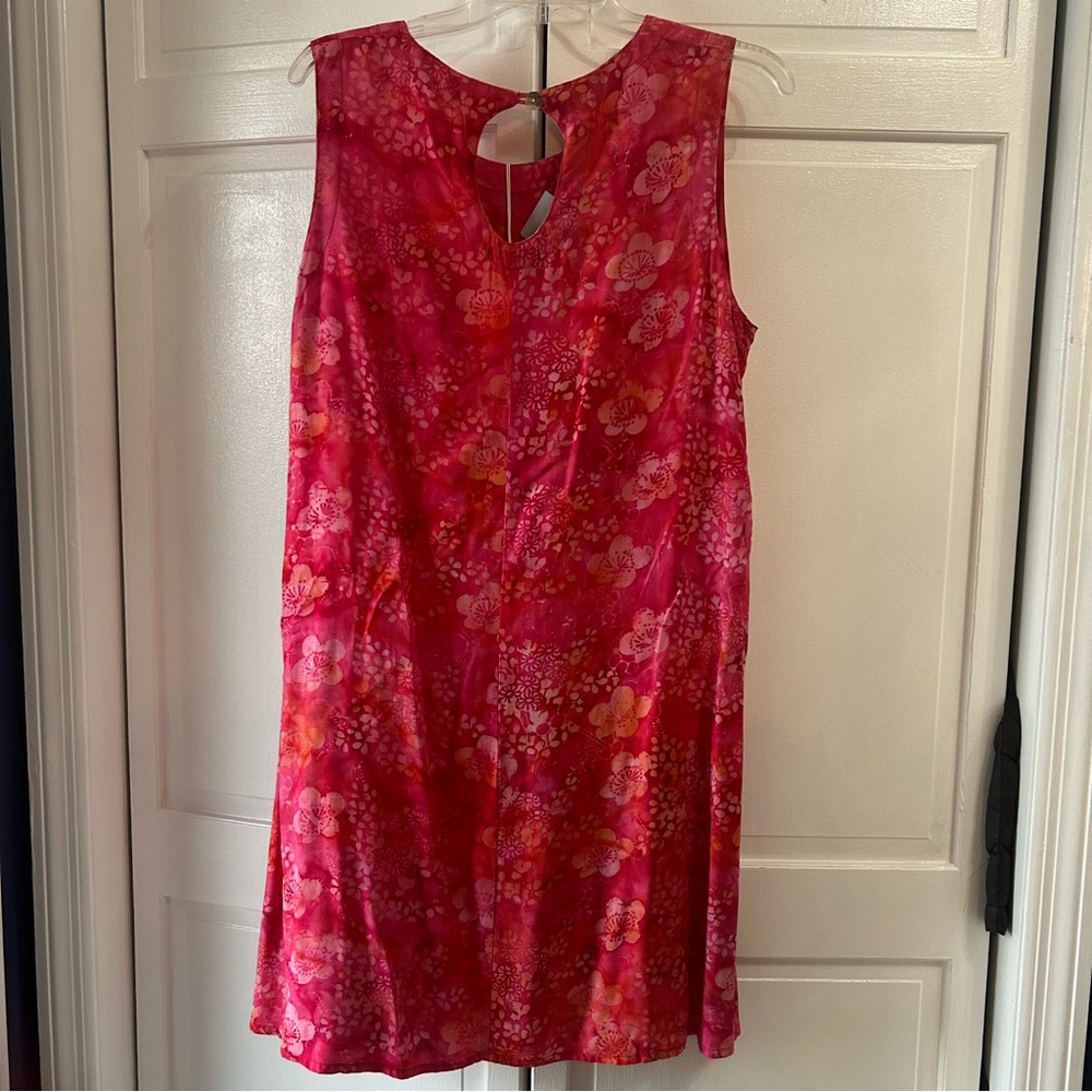 Floral Sleeveless Dress in Vibrant Pink - Picture 3 of 9
